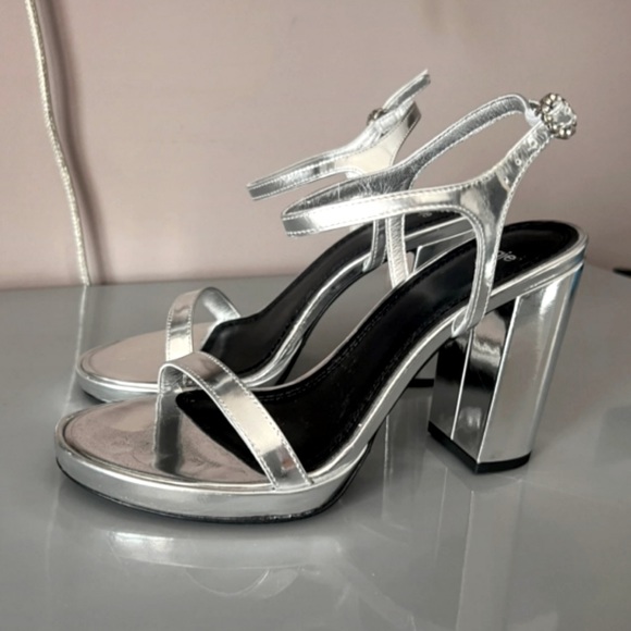 Maje Silver Platform Sandals with Bejewelled Clasps - 38 - Picture 3 of 13